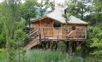 La Cab’arbre sur Pi’lutins – Ecosite et Camping Oasis Bellecombe