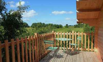 Cabane forestière et Perchées