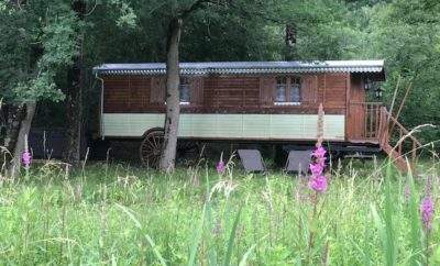 Roulotte SPA La Forestière avec jacuzzi privatif