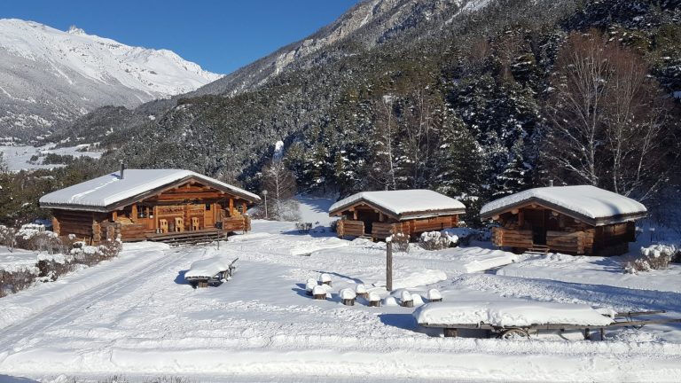 4 Le coin feu de camp en hiver